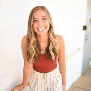 Meet your Posher, Lauren